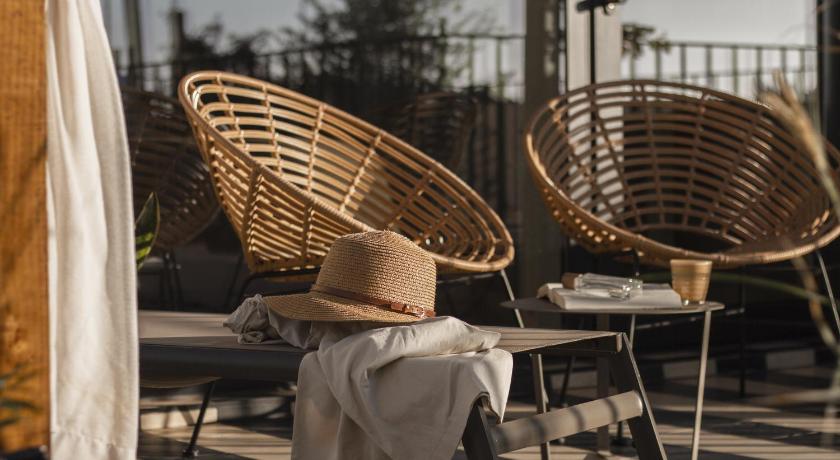 Sevilla room Select Tetuan 3-Star Hotel pool