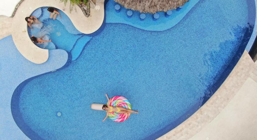 Cariblue Beach and Jungle Resort photo