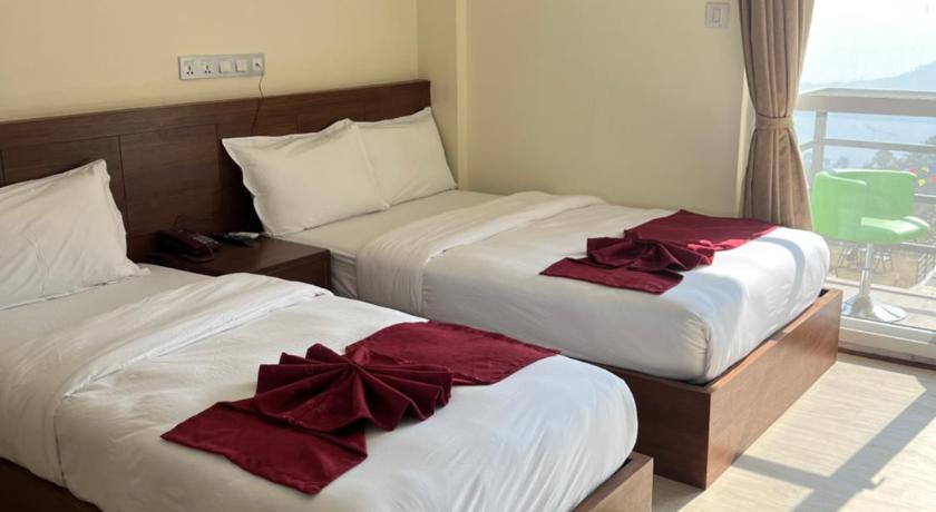 Image of Double or Twin Room with Mountain View 2