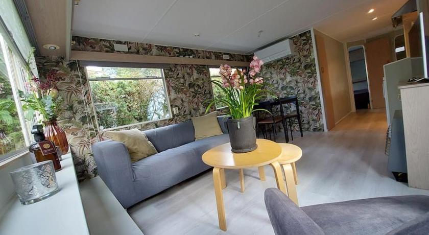 Te Huur: leuke 4-persoons Stacaravan op top locatie!