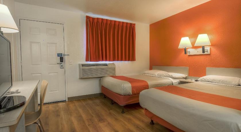 Motel 6-Chino, CA - Los Angeles Area