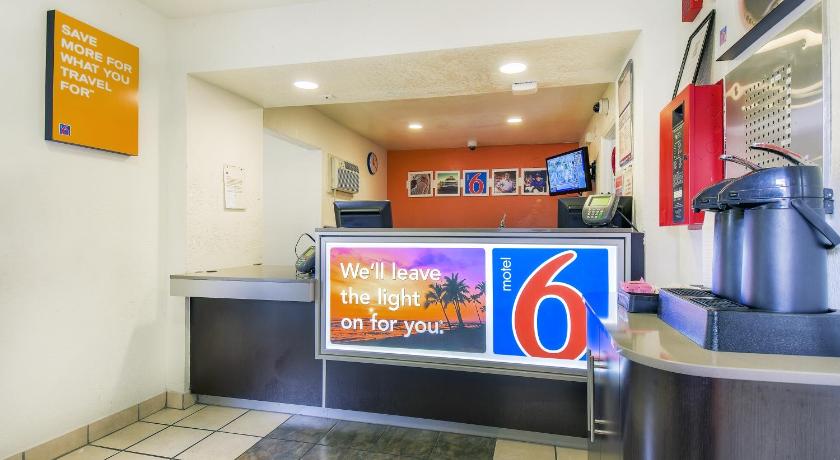 Motel 6-Chino, CA - Los Angeles Area