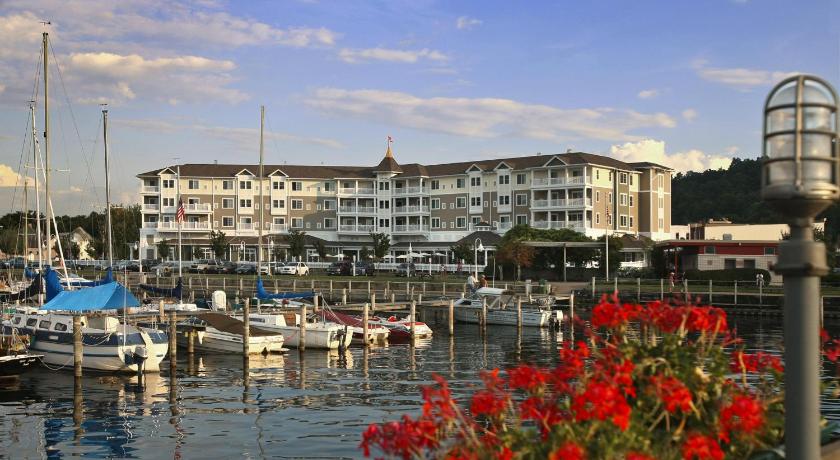 Watkins Glen Harbor Hotel