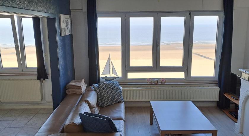 Appartement Zeedijk Blankenberge - near Brugge, Belgium - Photos, Room ...