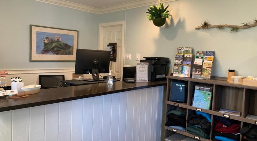 Sea Otter Inn photo