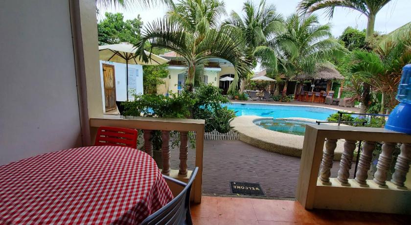 Nora's Place Boutique Resort - image 37
