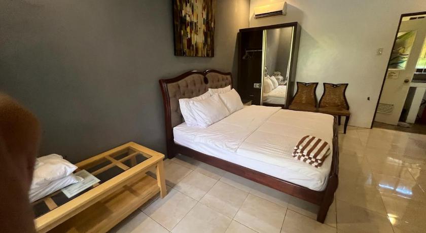 Nora's Place Boutique Resort - image 40