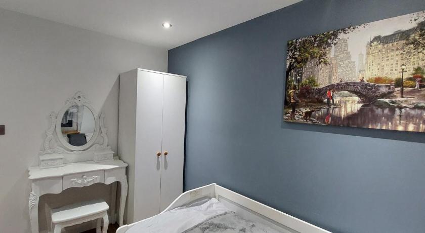 Lovely 2-Bed Apartment in Coventry photo