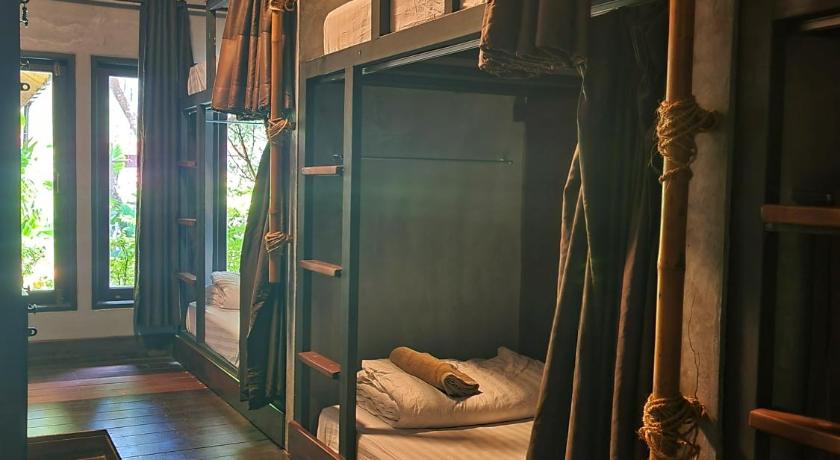 Image of 1 Person in 10-Bed Dormitory with Shared Bathroom - Mixed 9