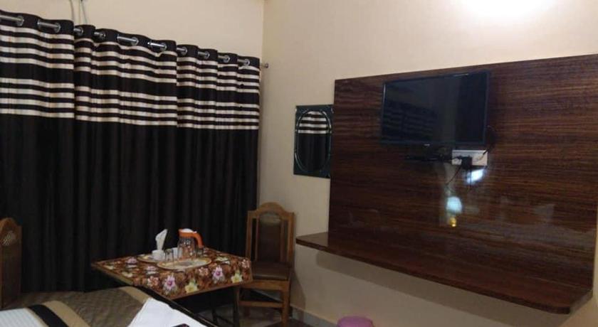 Hotel Kings Banaras photo