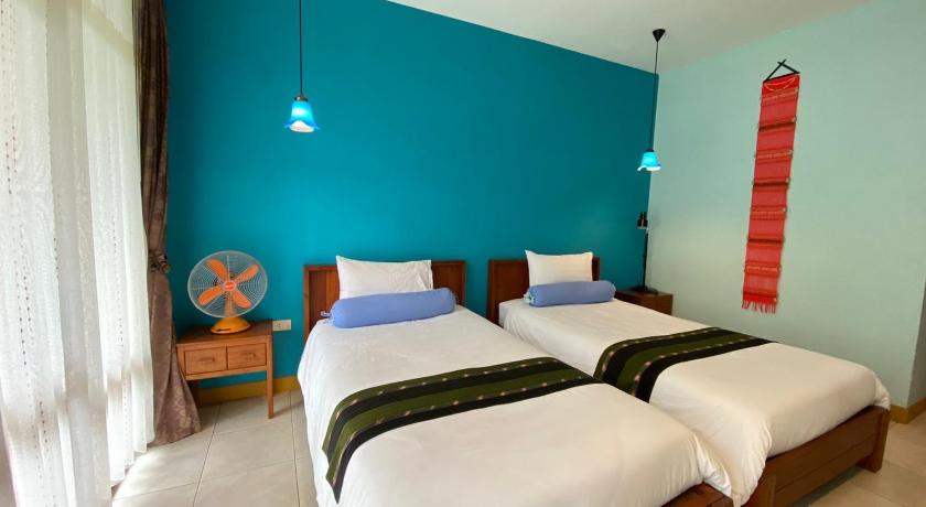 Image of Superior Twin Beds 17