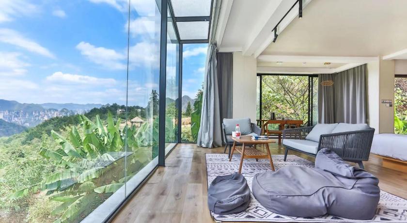 張家界 Zhangjiajie National Park Purespace Retreat-2nights for 1pick up service&super view rooms&book ticke 5つ星 ゲストハウス 外観