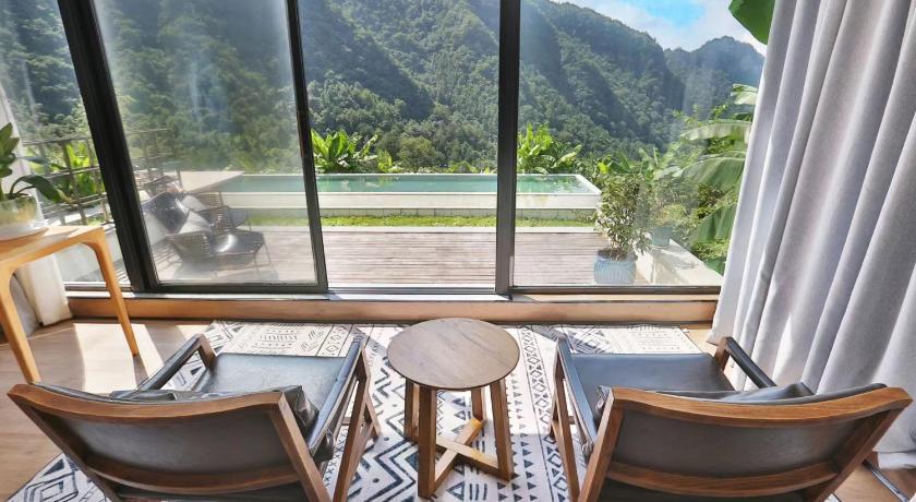 張家界 Zhangjiajie National Park Purespace Retreat-2nights for 1pick up service&super view rooms&book ticke 5つ星 ゲストハウス 外観