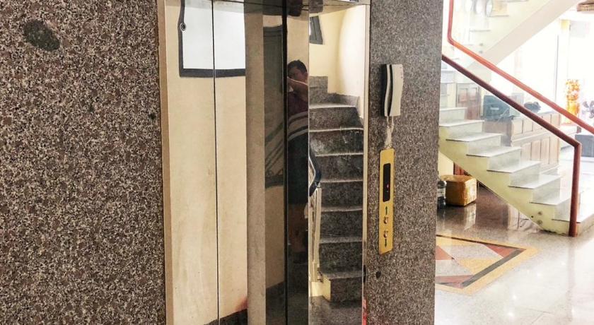 Da Nang Stars Central Danang 2-Star Hotel exterior