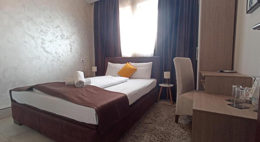 Garnet Hotel & Event Centar photo