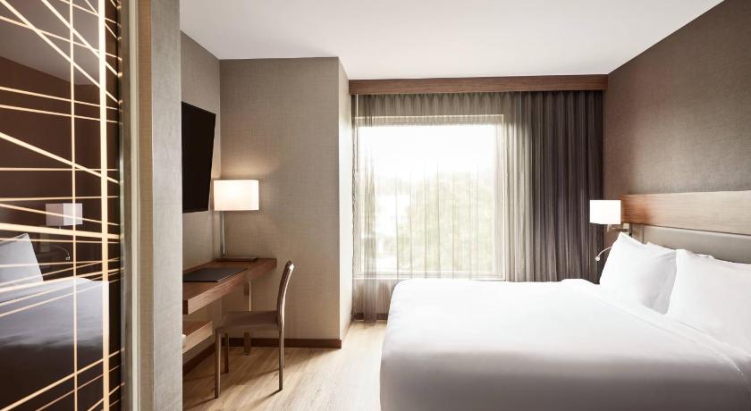 AC Hotel by Marriott Atlanta Perimeter photo