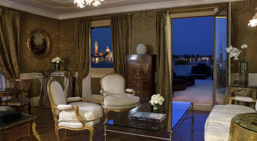 Image of Sansovino Lagoon View Suite 4