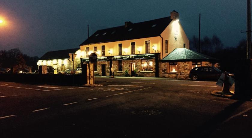 The Copper Still Bar — Hotel in Dromod