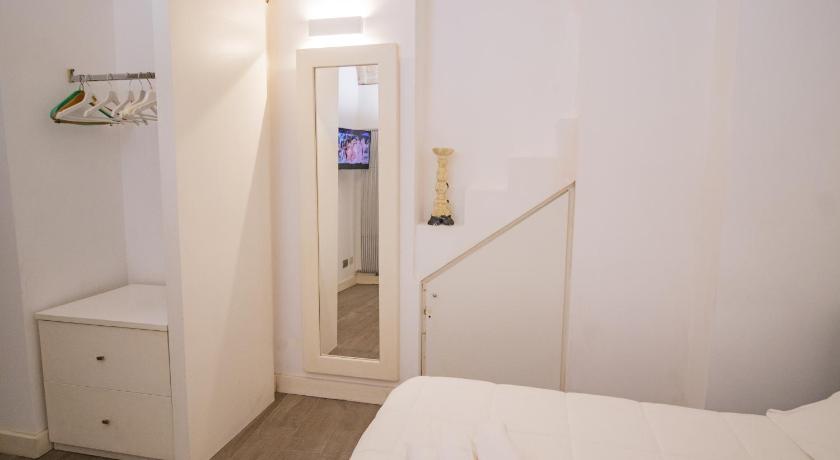 Image of Deluxe Suite 7