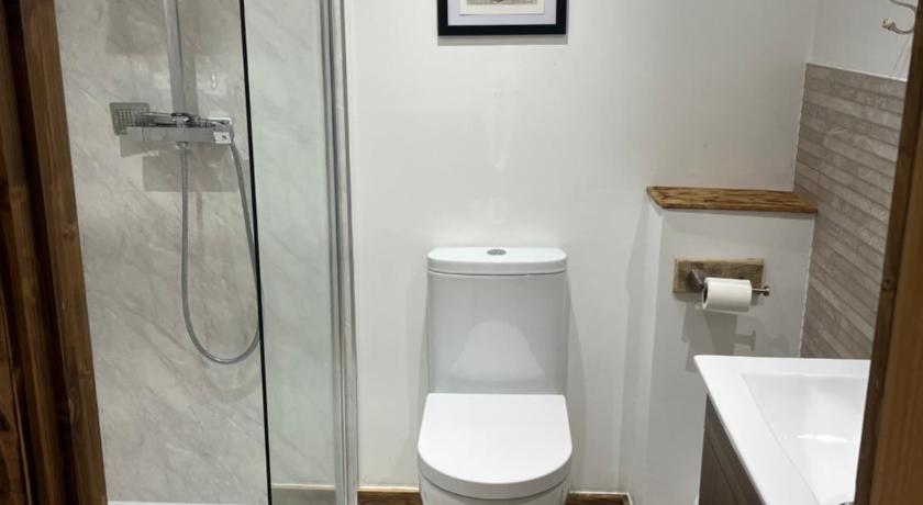 The Crown Lodges photo