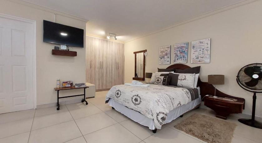 Lyn's Self Catering — Hotel in Swakopmund