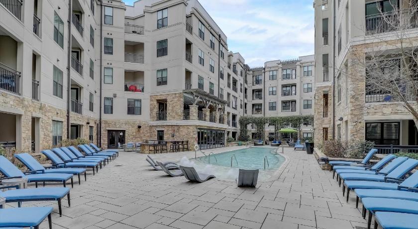 FRONTDESK Berkshire Dilworth Apts Midtown Charlotte photo