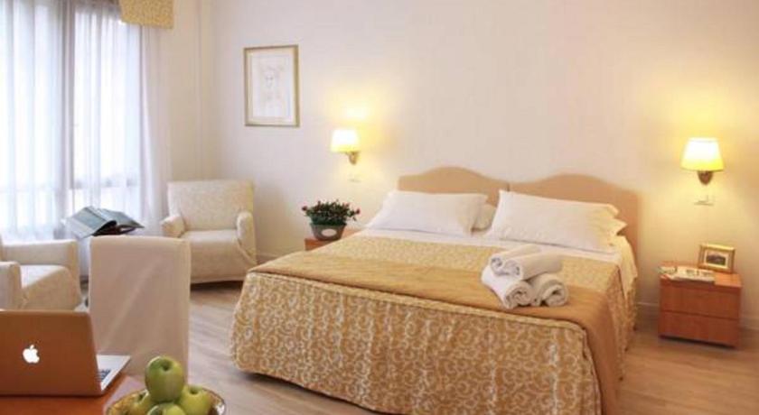 Residenza Giacomuzzi — Hotel in Venice