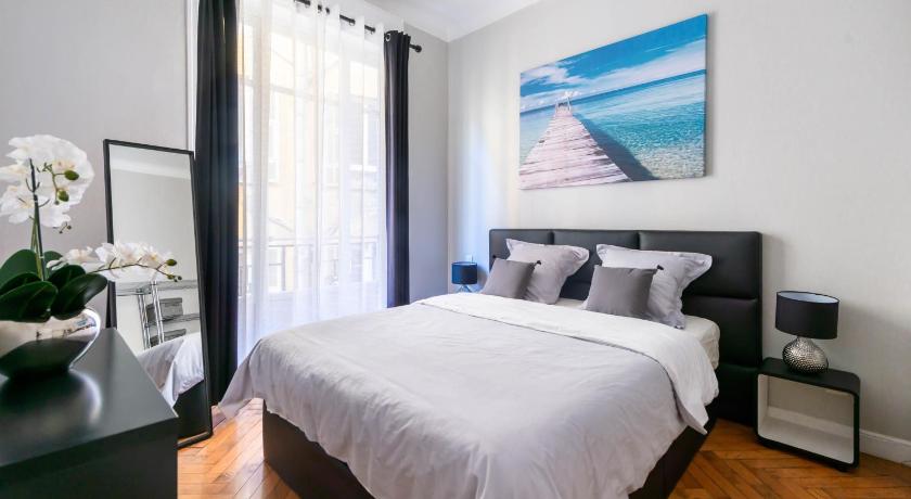 Nice Central Art Deco Flat 45 m² photo