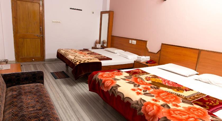 Hotel Udai Palace - Centrally Located Budget Family Stay