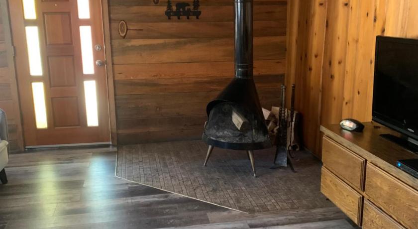 The Tamarack Lodge photo