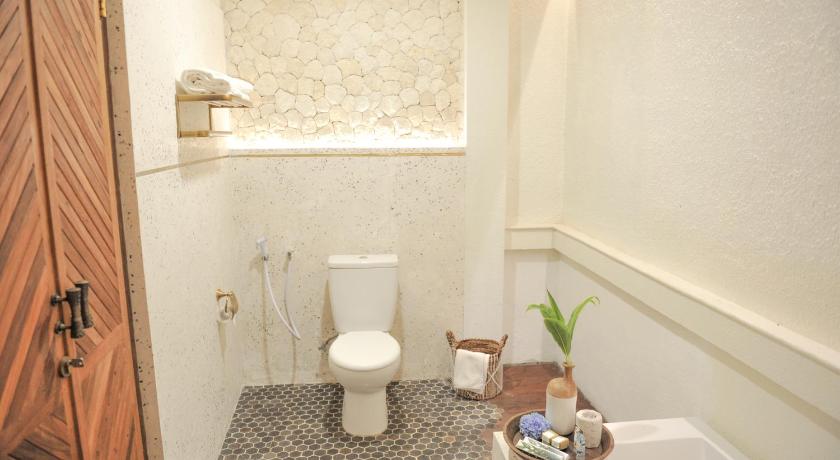 Image of Junior Garden View Suite 12