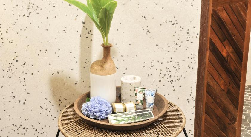 Image of Junior Garden View Suite 15