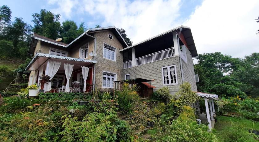 Aaravi Garden Homestay