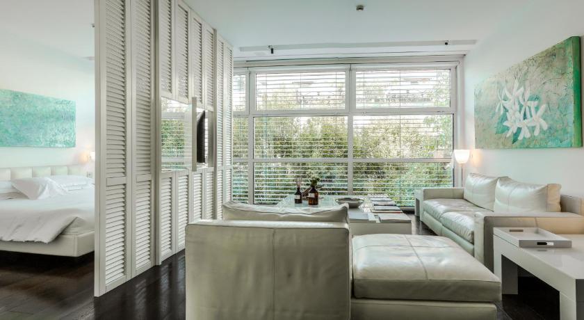 Image of Executive Suite 0