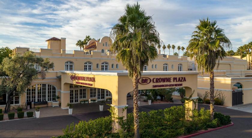 Crowne Plaza Phoenix - Chandler Golf Resort photo