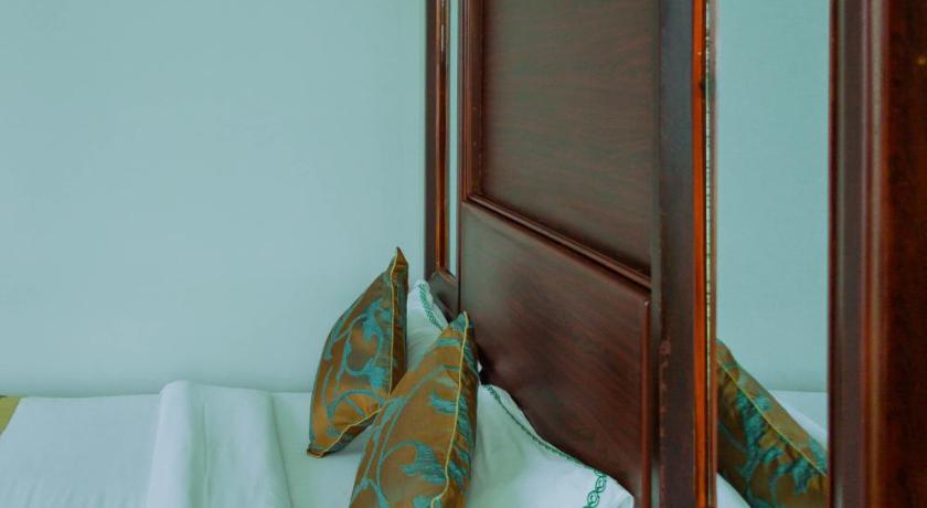 Greenlight Hotel photo
