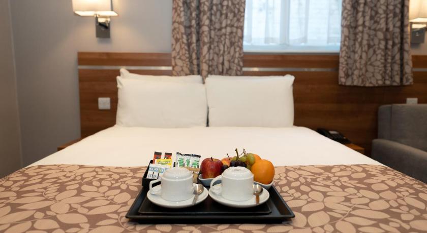 Image of HYDE PARK CLUB ROOM 9