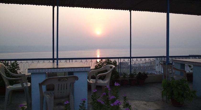 Hotel Temple On Ganges - image 11