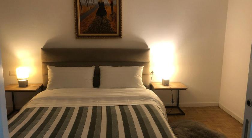 City Center Cute and Comfy Apartment - Ajia Apartments photo