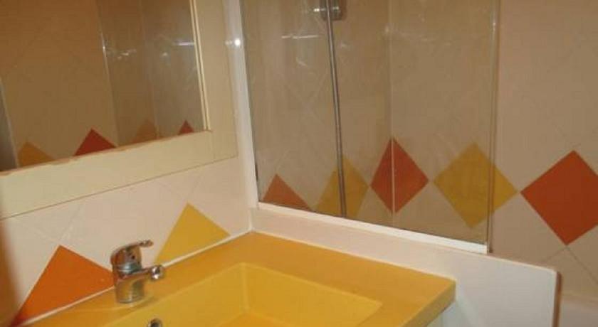 Appartement Promenade des Bains - image 23