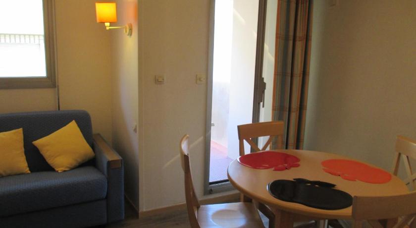 Appartement Promenade des Bains - image 22