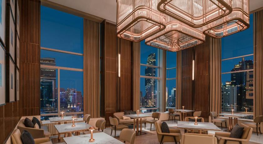 Le Meridien Bangkok - image 2