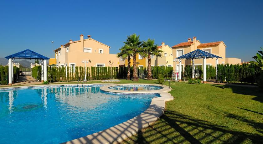 Apartamentos y Villas Oliva Nova Golf Resort photo