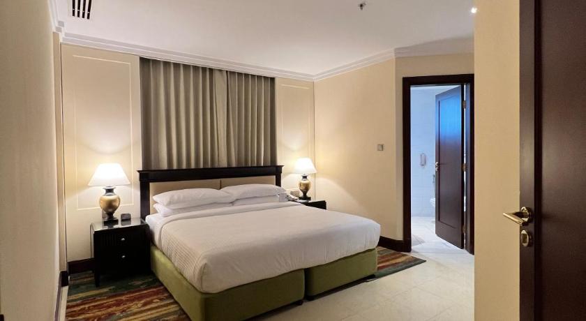 Image of Executive One Bedroom Apartment-King Bed 0