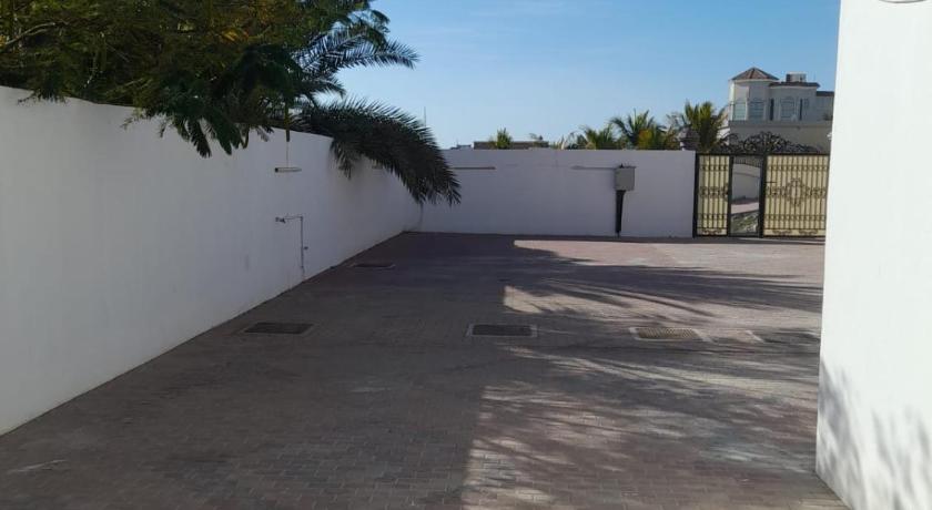 Al Dhait Residence - image 14