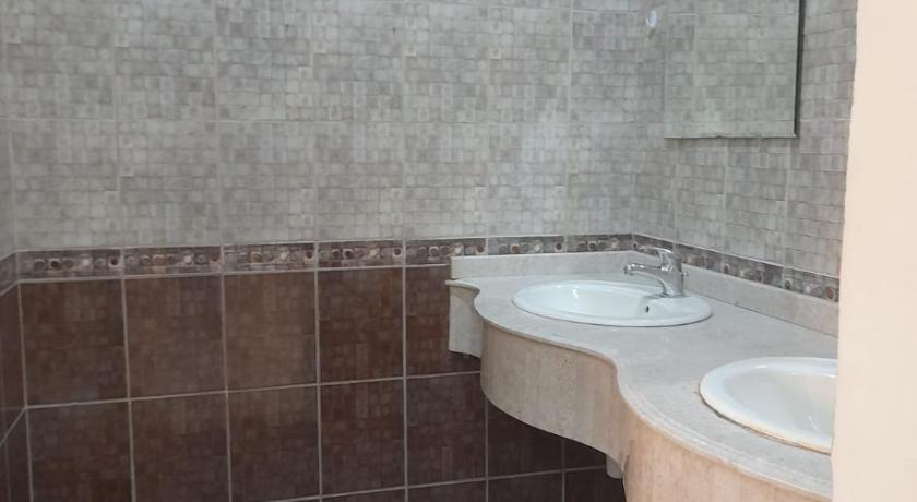 Al Dhait Residence - image 11