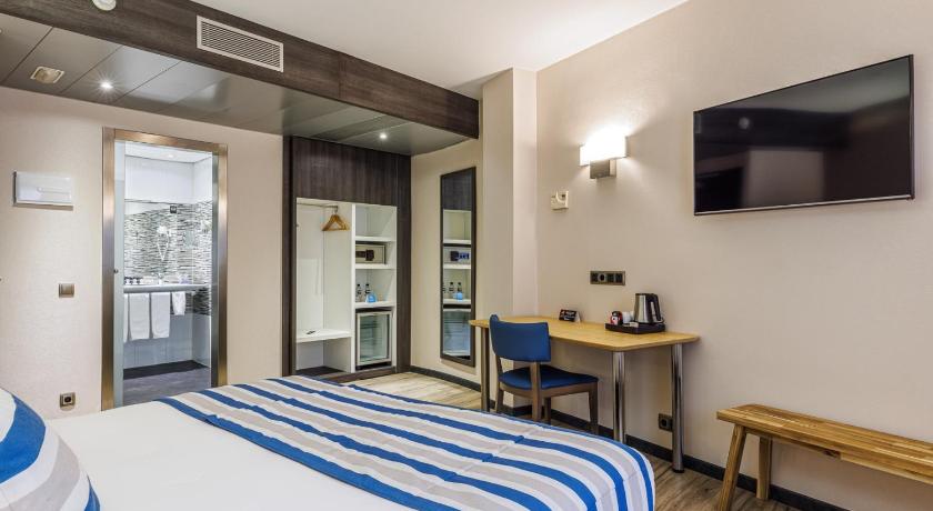 Фото: Небольшой номер на нулевом этаже для 3 человек (Ground Floor Small Room for 3 People) 6