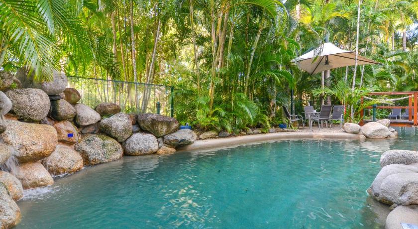 Seascape Holidays - Coral Apartments photo