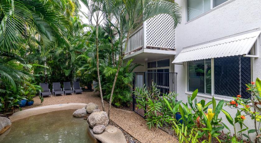 Seascape Holidays - Coral Apartments photo