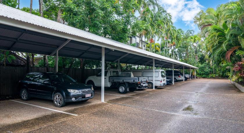 Seascape Holidays - Coral Apartments photo